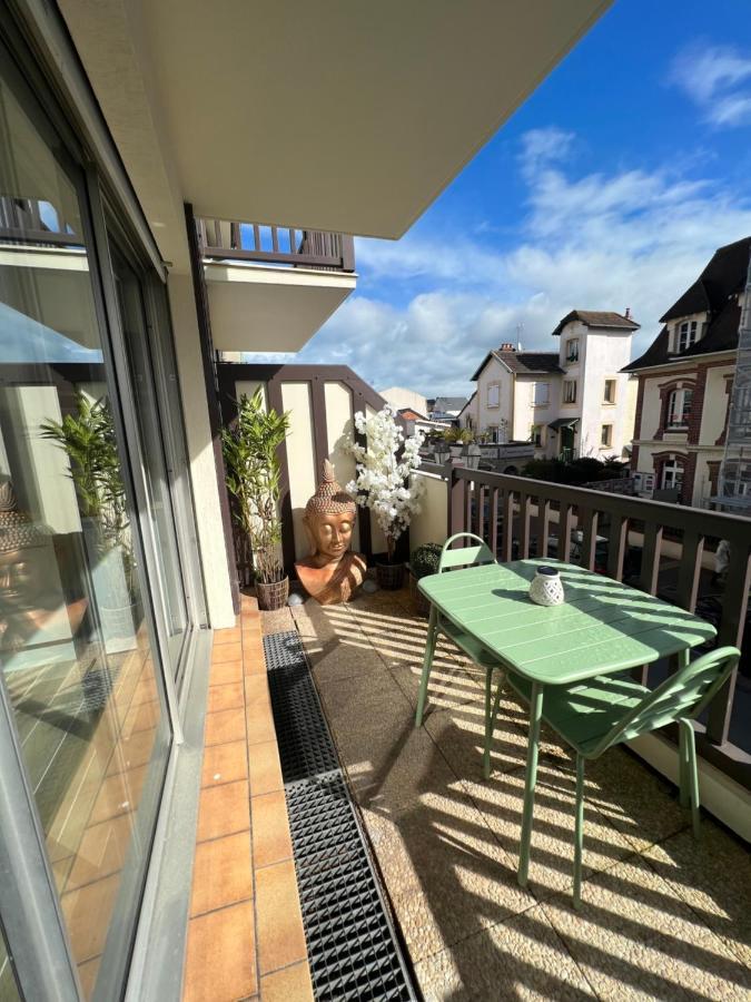 Appartement Hyper Centre De Cabourg Avec Balcon エクステリア 写真